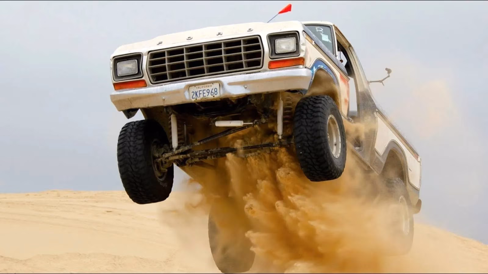 why-a-2500-1979-ford-bronco-still-dominates-off-road-in-2026-image-0